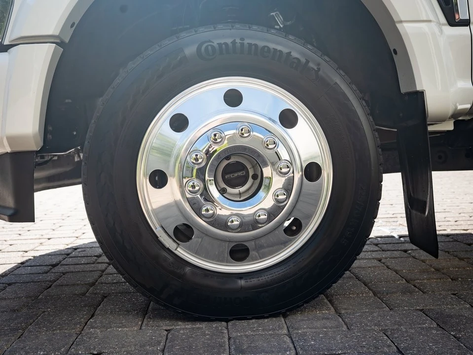 2024 Ford Super Duty 5th Gen - Image 13 of 21