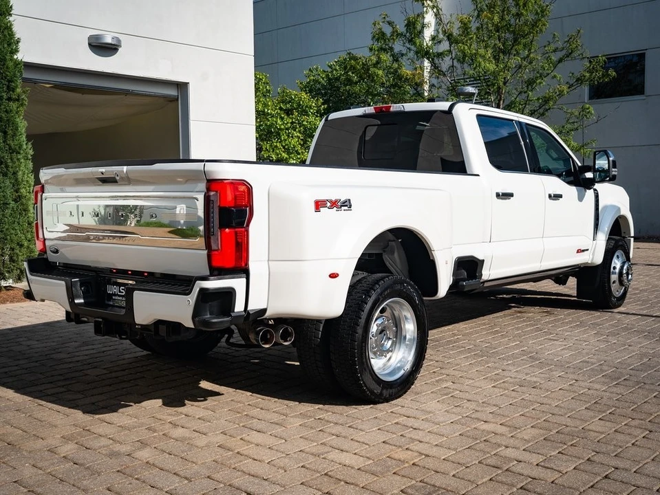 2024 Ford Super Duty 5th Gen - Image 10 of 21