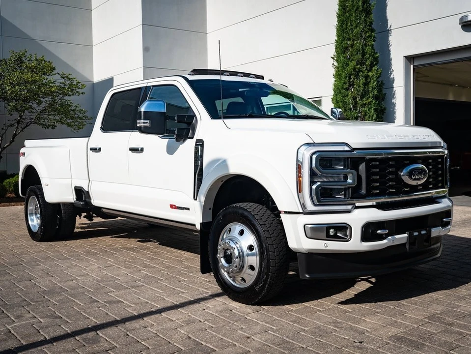 2024 Ford Super Duty 5th Gen - Image 12 of 21