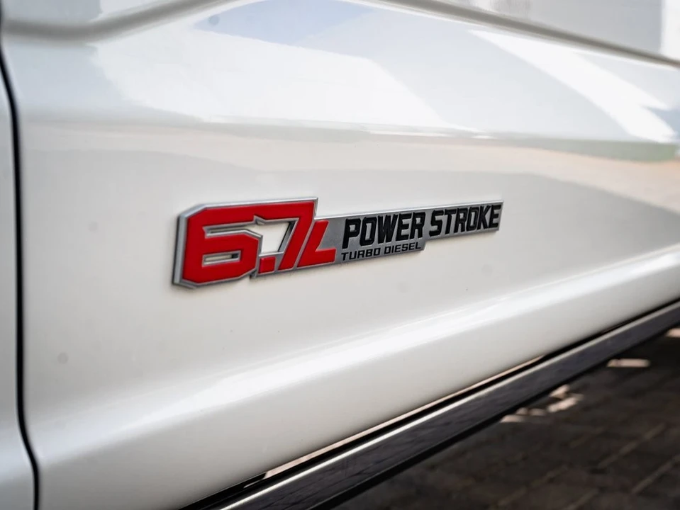 2024 Ford Super Duty 5th Gen - Image 17 of 21