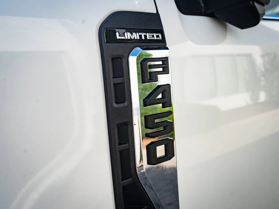 2024 Ford Super Duty 5th Gen - Image 9 of 21