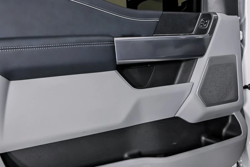 2024 Ford Super Duty 5th Gen - Image 15 of 31