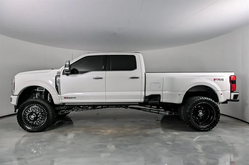 2024 Ford Super Duty 5th Gen - Image 7 of 31