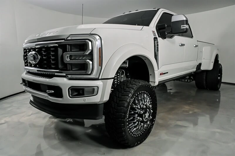 2024 Ford Super Duty 5th Gen - Image 6 of 31