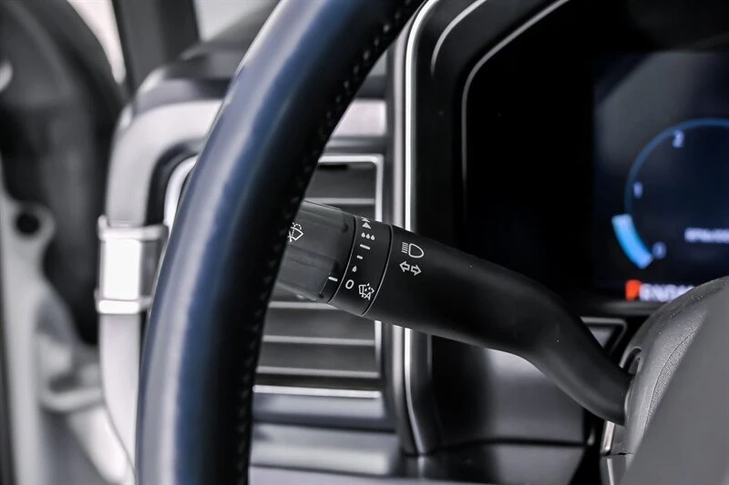 2024 Ford Super Duty 5th Gen - Image 28 of 31