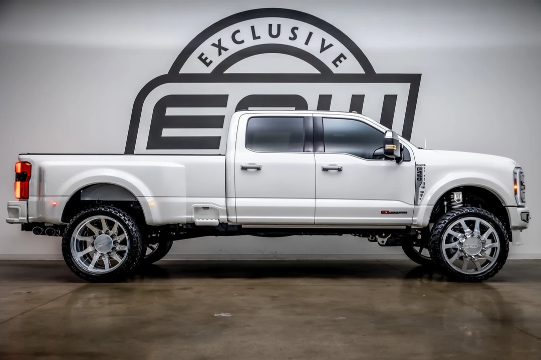 2024 Ford Super Duty 5th Gen - Image 9 of 12