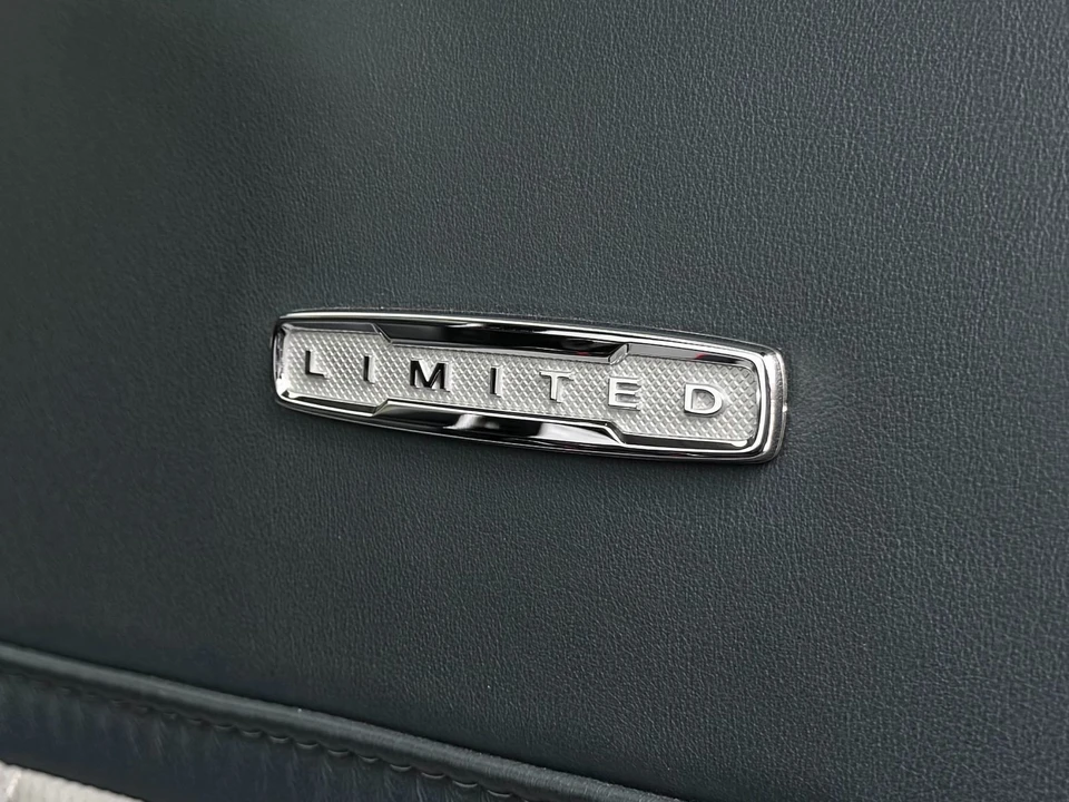 2024 Ford Super Duty 5th Gen - Image 16 of 21