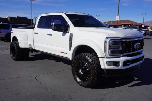 2024 Ford Super Duty 5th Gen - Image 17 of 21