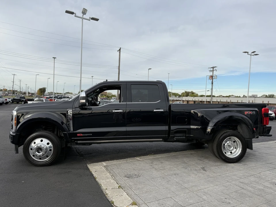 2024 Ford Super Duty 5th Gen - Image 3 of 21