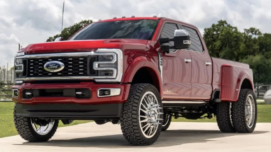 2024 Ford Super Duty 5th Gen - Image 10 of 25