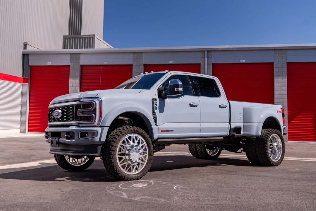 2024 Ford Super Duty 5th Gen - Image 2 of 31