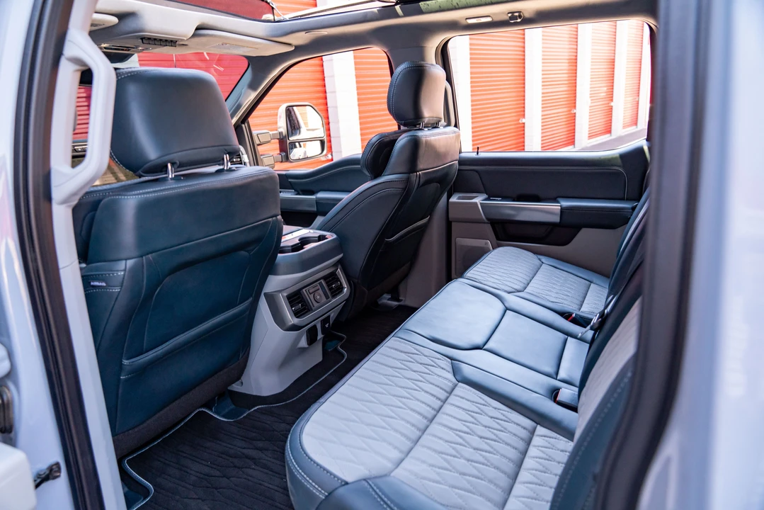 2024 Ford Super Duty 5th Gen - Image 25 of 31