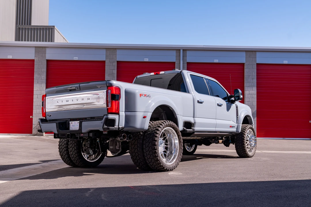 2024 Ford Super Duty 5th Gen - Image 4 of 31