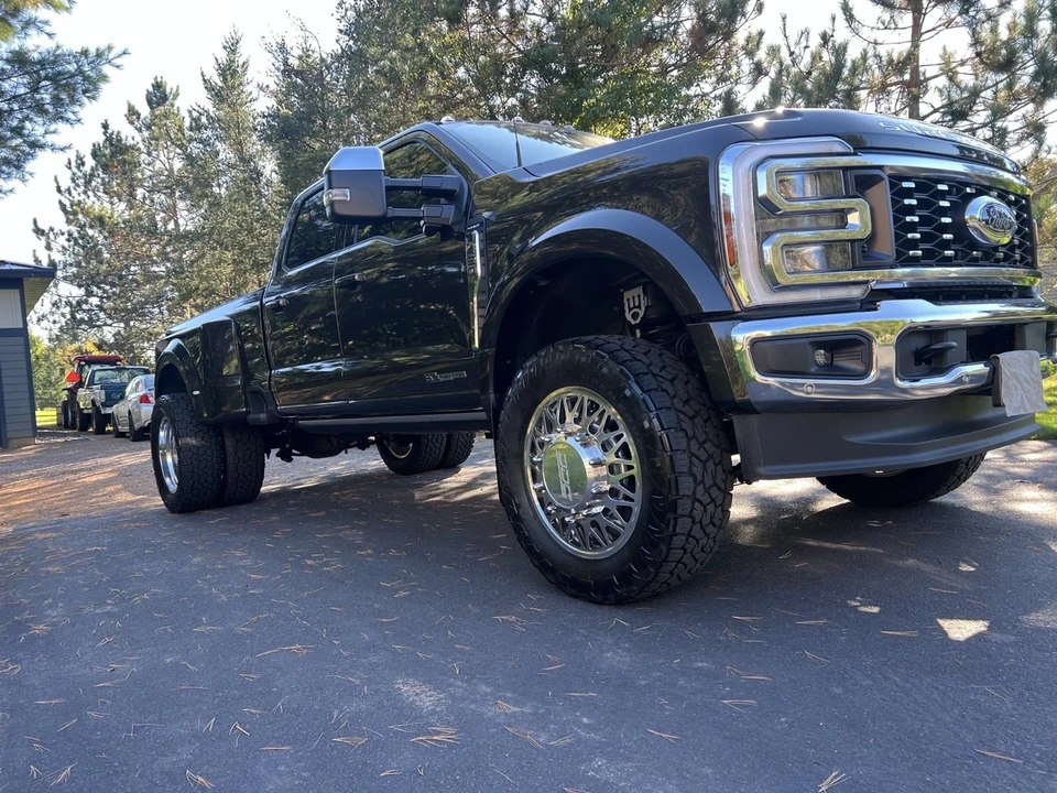 2024 Ford Super Duty 5th Gen - Image 3 of 18