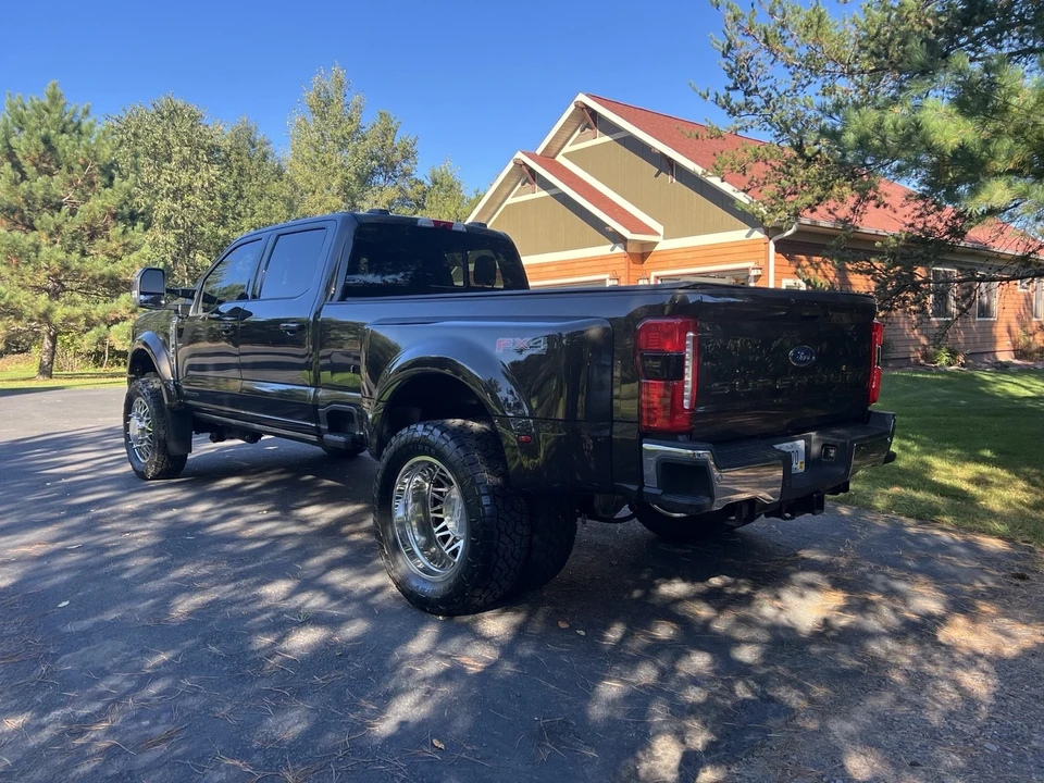 2024 Ford Super Duty 5th Gen - Image 4 of 18