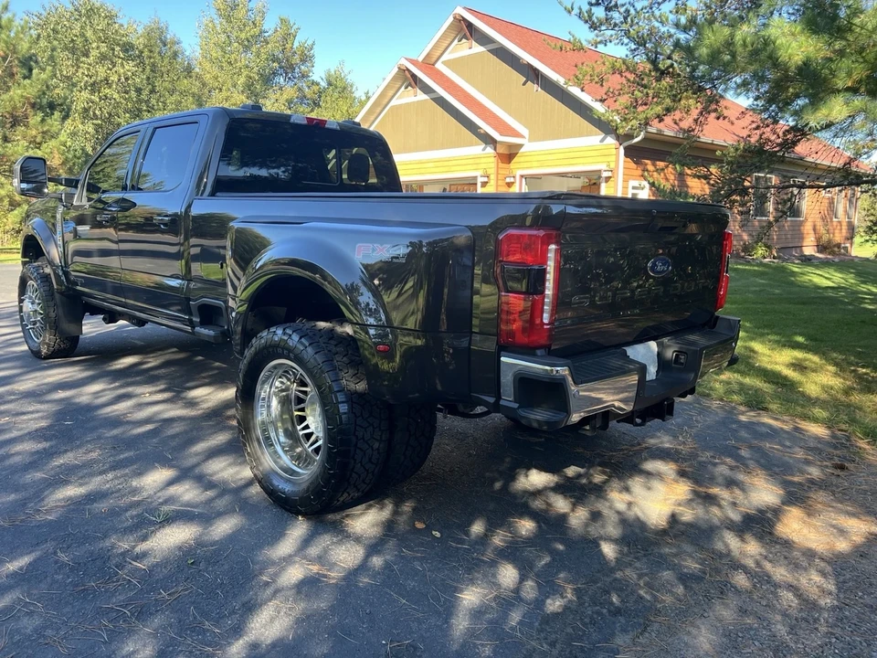 2024 Ford Super Duty 5th Gen - Image 5 of 18