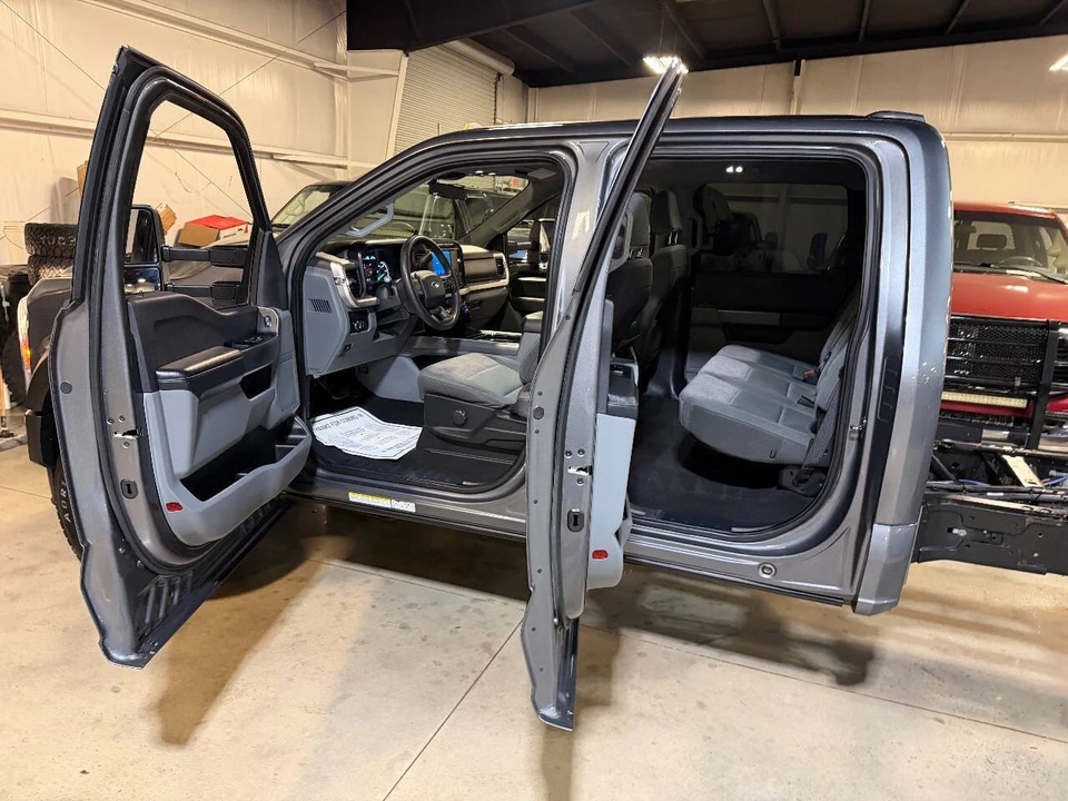 2024 Ford Super Duty 5th Gen - Image 12 of 12