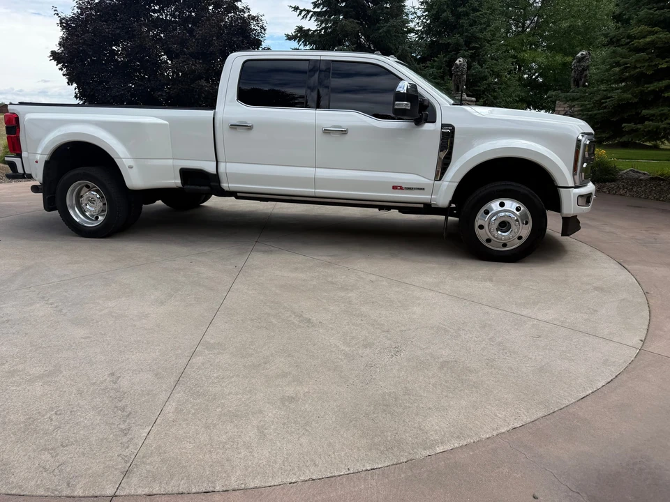 2024 Ford Super Duty 5th Gen - Image 26 of 31