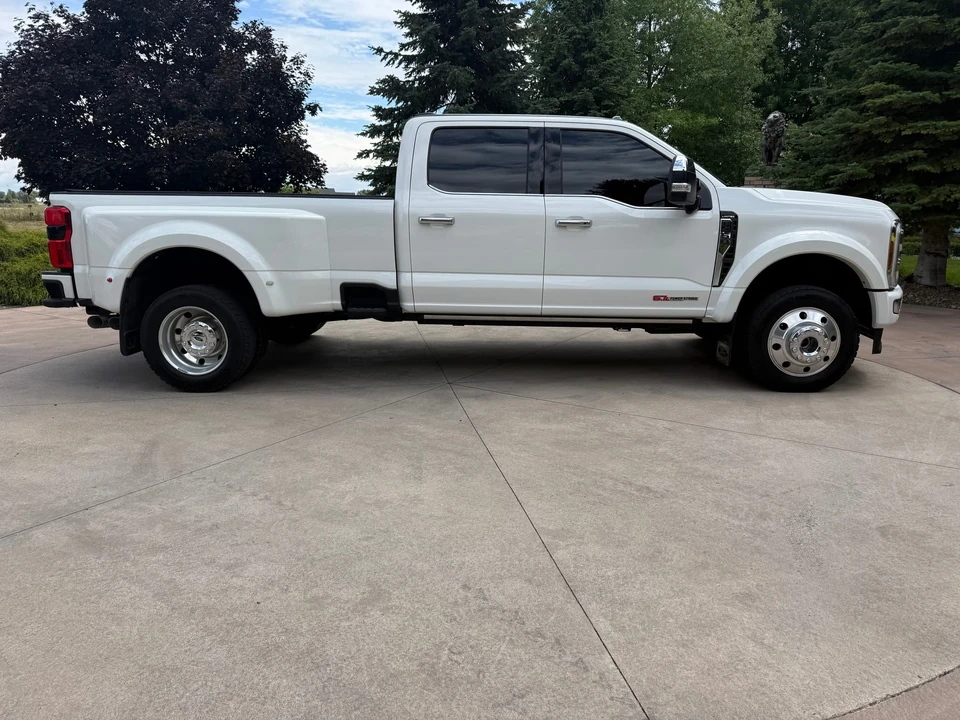 2024 Ford Super Duty 5th Gen - Image 25 of 31