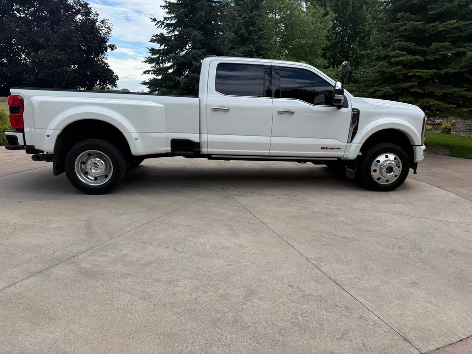 2024 Ford Super Duty 5th Gen - Image 23 of 31