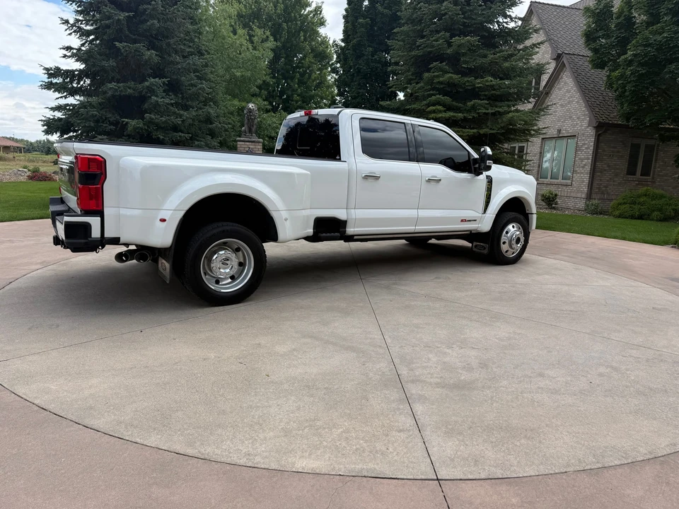 2024 Ford Super Duty 5th Gen - Image 20 of 31