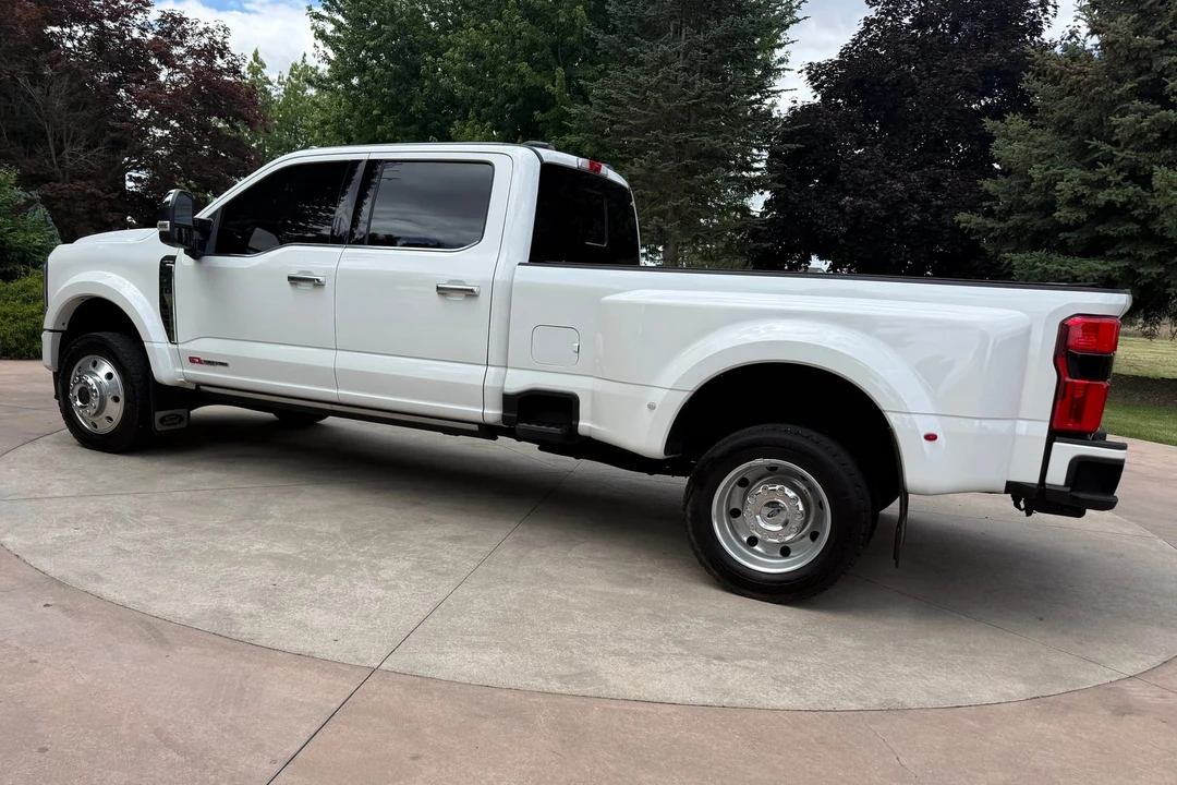 2024 Ford Super Duty 5th Gen - Image 5 of 31