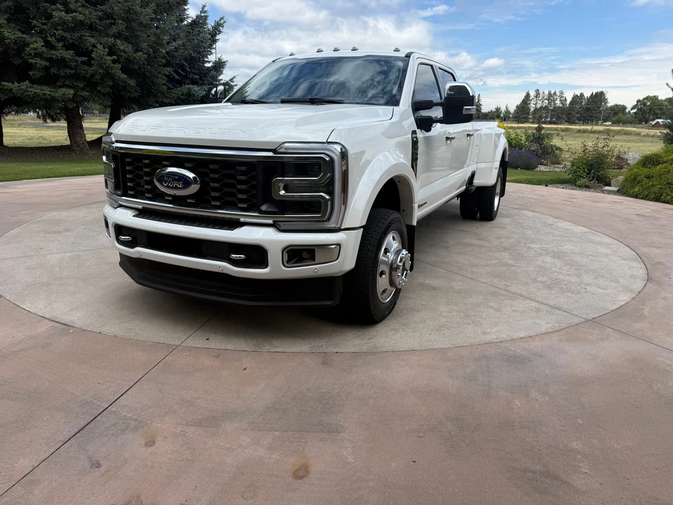 2024 Ford Super Duty 5th Gen - Image 3 of 31