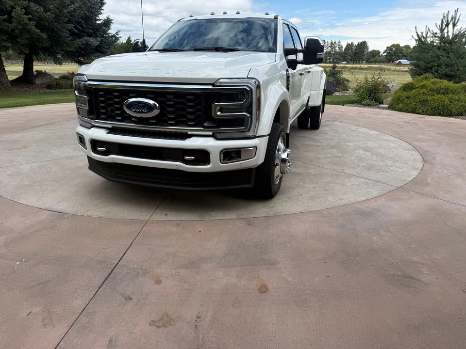 2024 Ford Super Duty 5th Gen - Image 2 of 31