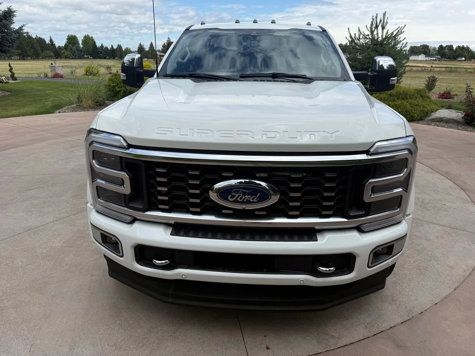 2024 Ford Super Duty 5th Gen - Image 29 of 31