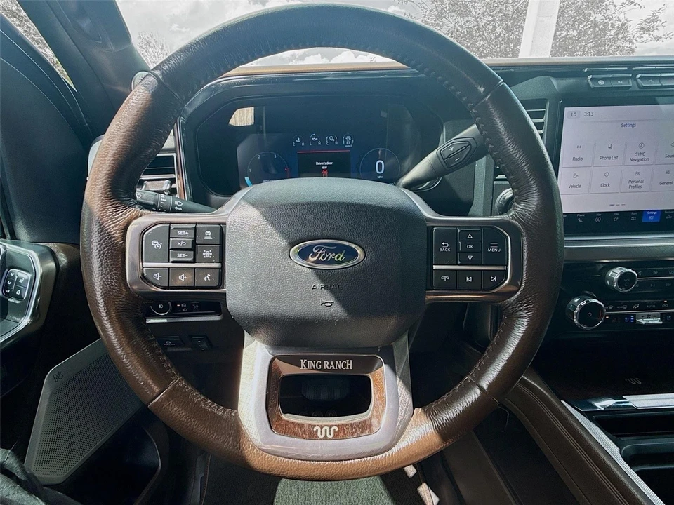 2024 Ford Super Duty 5th Gen - Image 4 of 29