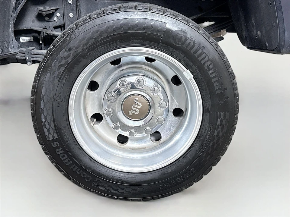 2024 Ford Super Duty 5th Gen - Image 15 of 19