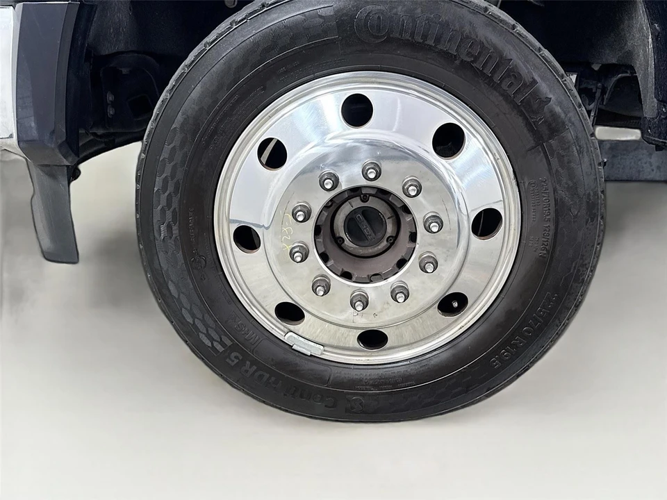 2024 Ford Super Duty 5th Gen - Image 24 of 29