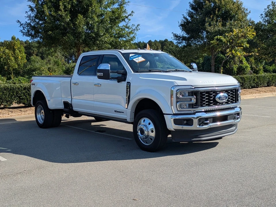 2024 Ford Super Duty 5th Gen - Image 2 of 21