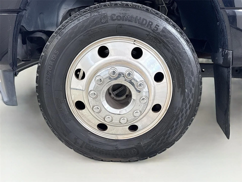2024 Ford Super Duty 5th Gen - Image 12 of 18