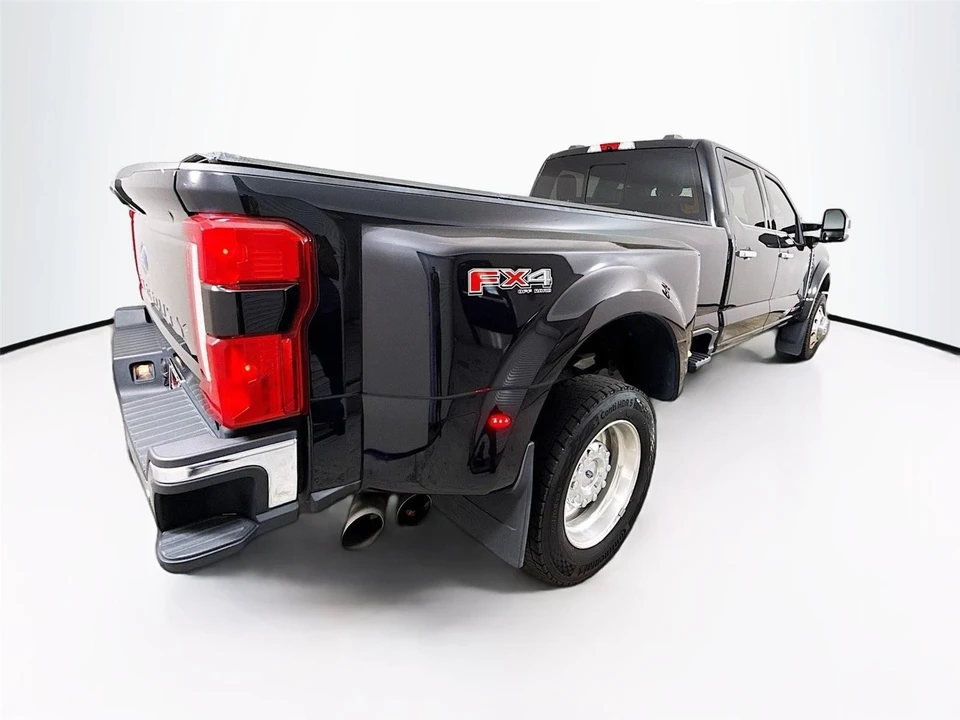2024 Ford Super Duty 5th Gen - Image 16 of 21