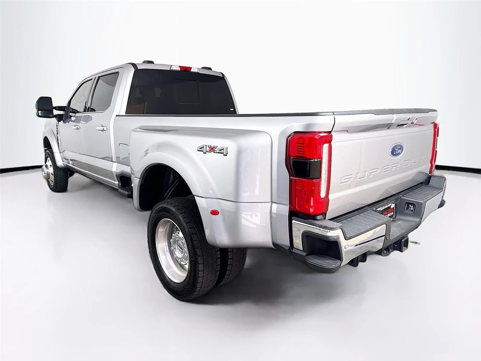 2024 Ford Super Duty 5th Gen - Image 5 of 16