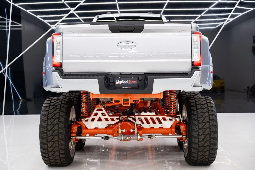 2024 Ford Super Duty 5th Gen - Image 17 of 21