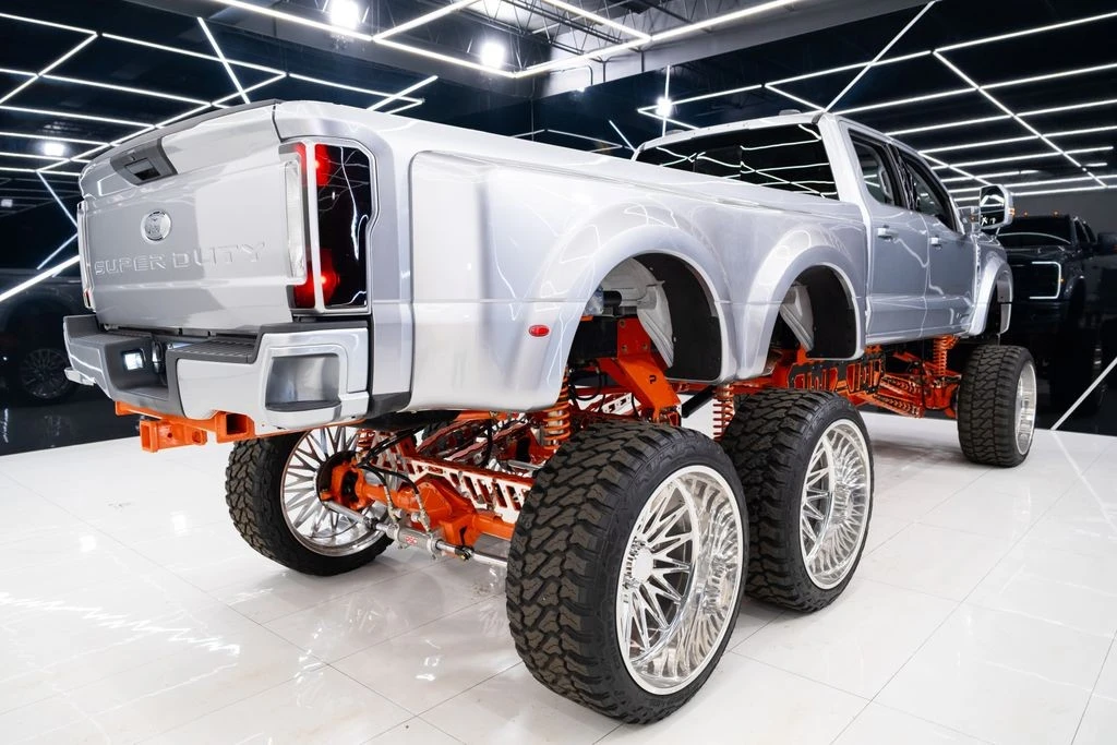2024 Ford Super Duty 5th Gen - Image 20 of 21