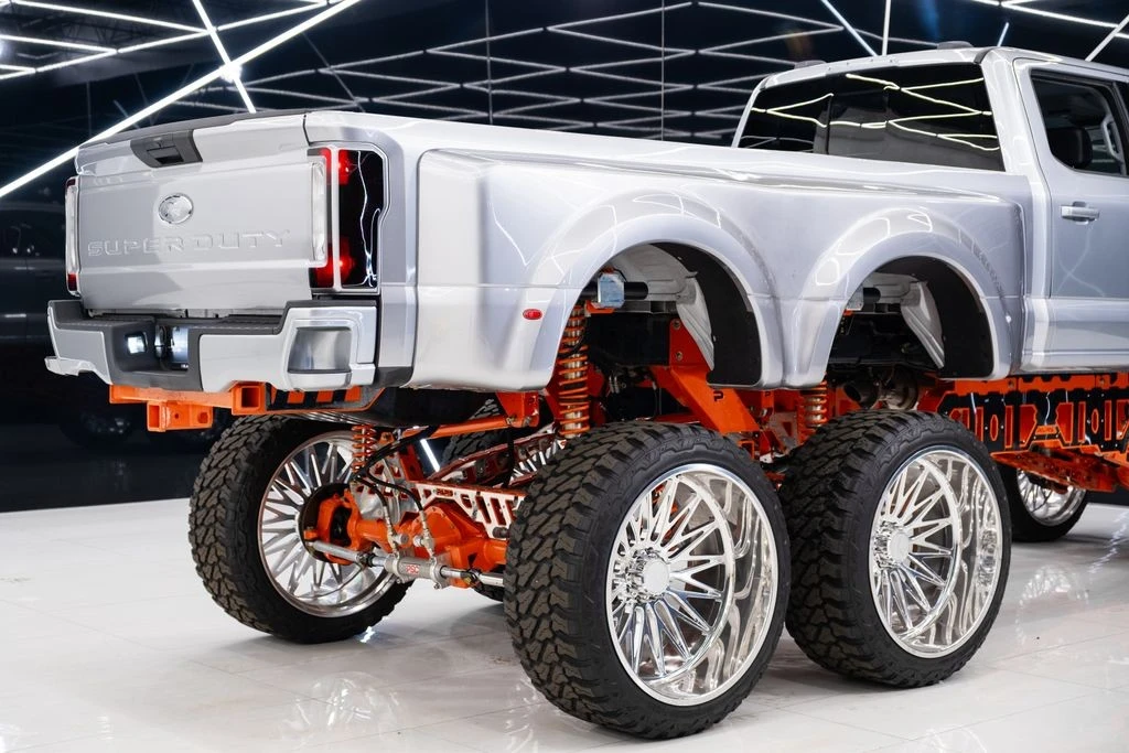 2024 Ford Super Duty 5th Gen - Image 19 of 21