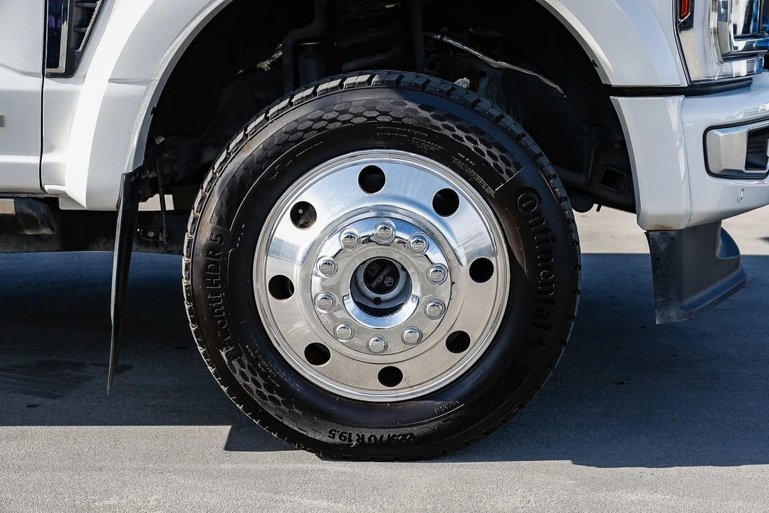 2024 Ford Super Duty 5th Gen - Image 9 of 21
