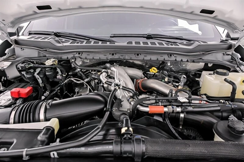 2024 Ford Super Duty 5th Gen - Image 14 of 31