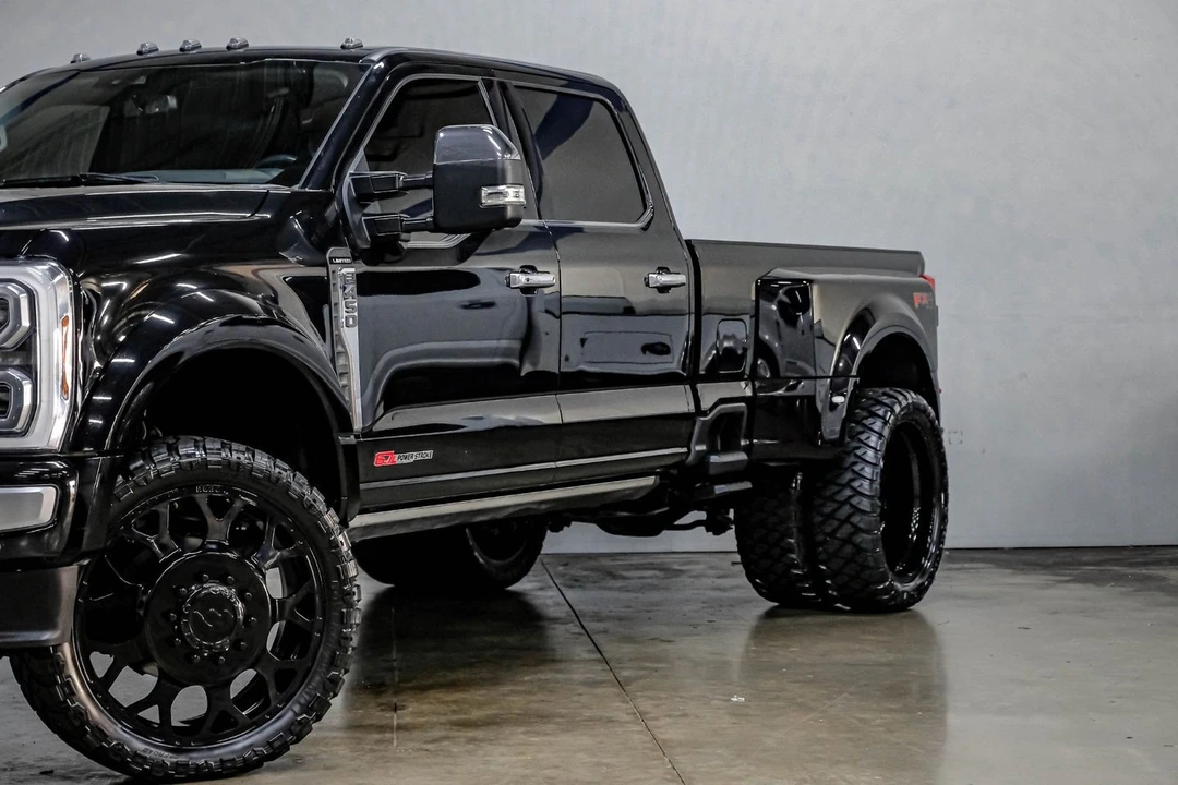 2024 Ford Super Duty 5th Gen - Image 10 of 12