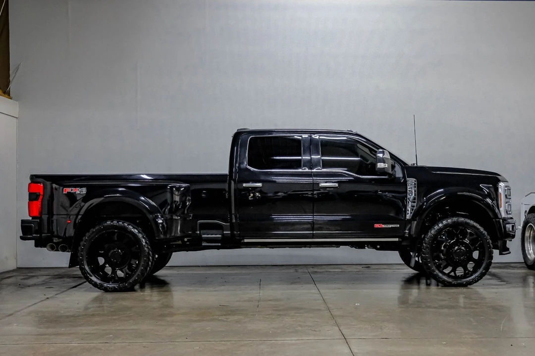 2024 Ford Super Duty 5th Gen - Image 11 of 12