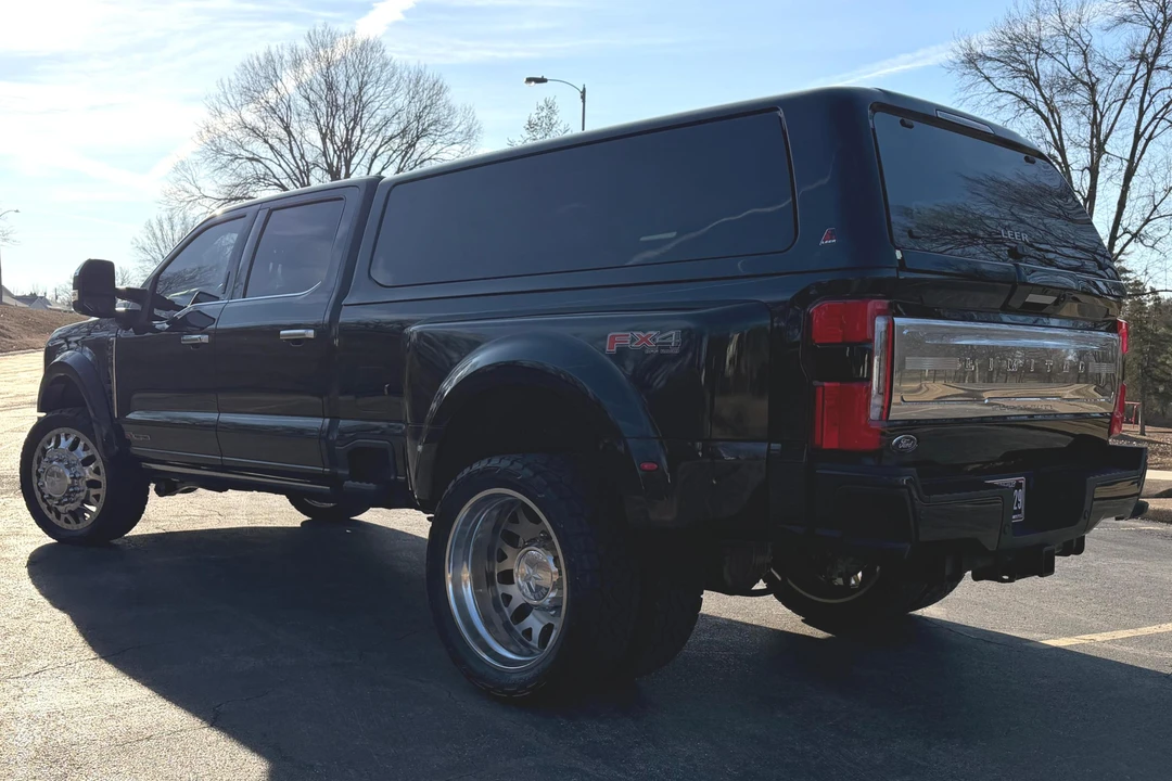 2024 Ford Super Duty 5th Gen - Image 4 of 31