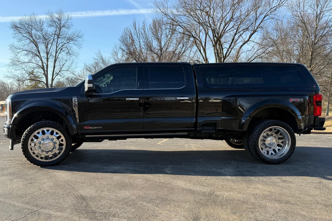 2024 Ford Super Duty 5th Gen - Image 3 of 31