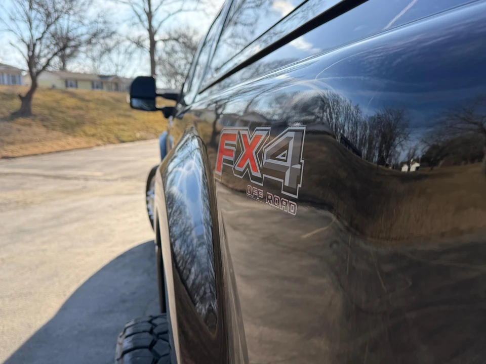 2024 Ford Super Duty 5th Gen - Image 26 of 31