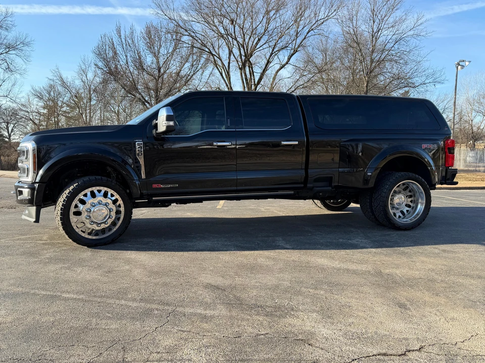 2024 Ford Super Duty 5th Gen - Image 8 of 31