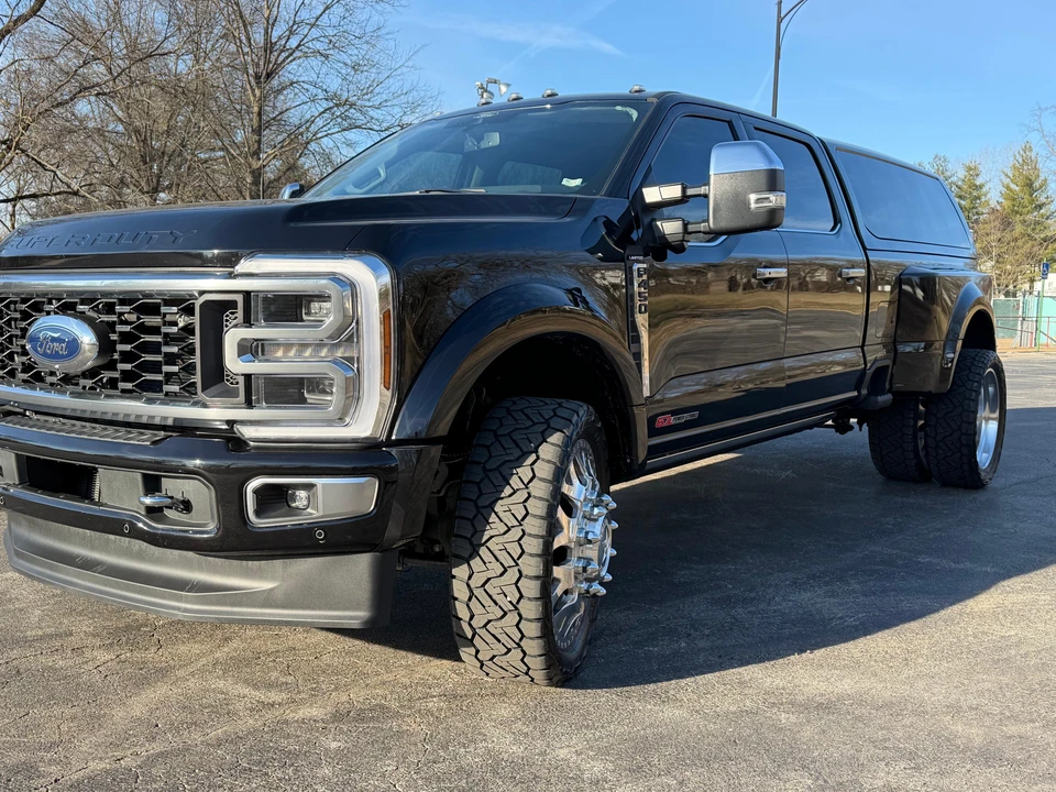 2024 Ford Super Duty 5th Gen - Image 15 of 31