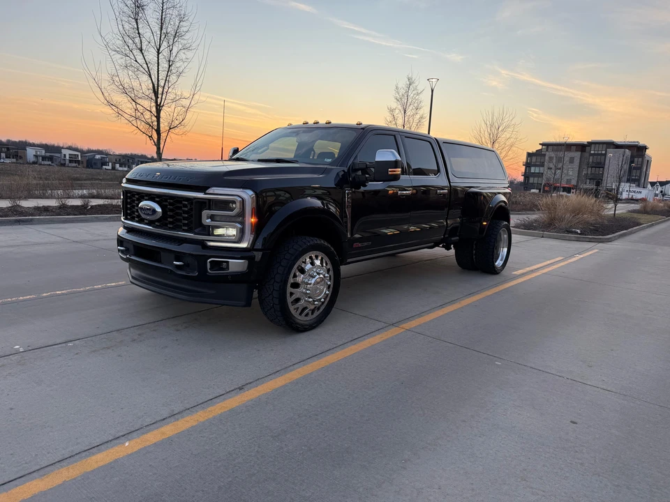 2024 Ford Super Duty 5th Gen - Image 6 of 31