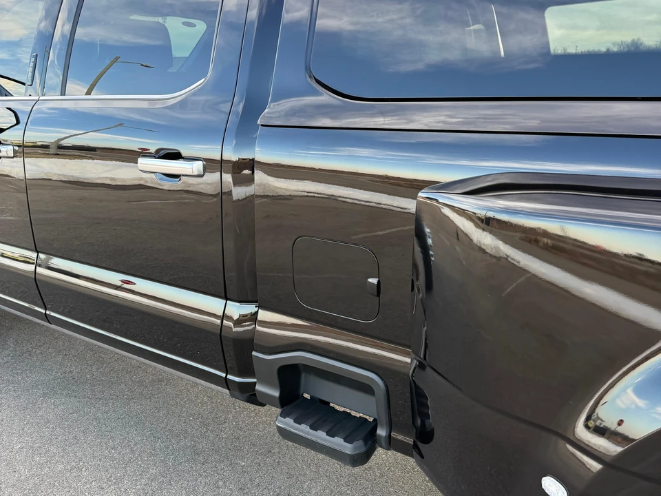 2024 Ford Super Duty 5th Gen - Image 23 of 31
